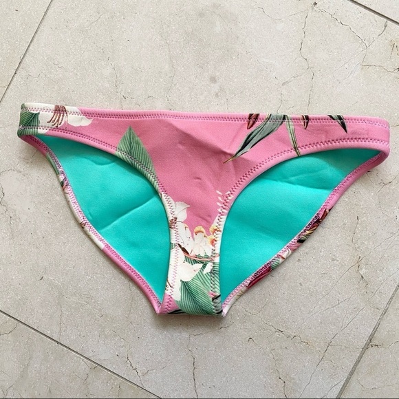 Triangl Pink Floral Bikini Bottoms Medium - Picture 1 of 5